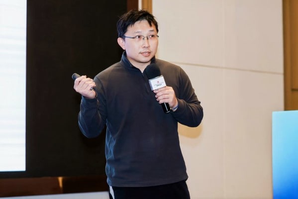 Dr. Lai Zhongyuan von Shanghai Ballsnow spricht über Bayes'sche Mehrzieloptimierung